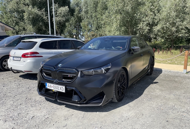 BMW M5 G90