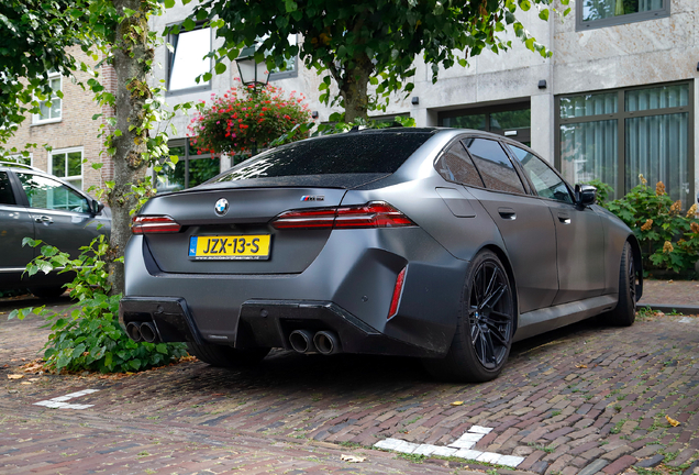 BMW M5 G90