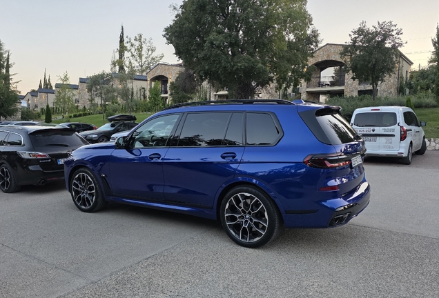 BMW X7 G07 M60i xDrive 2022