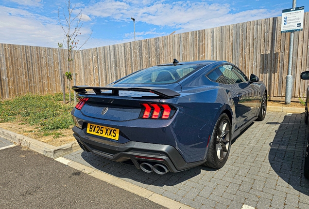 Ford Mustang Dark Horse 2024