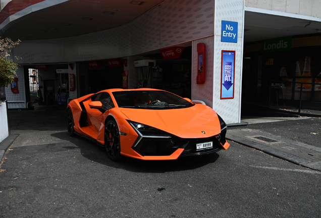 Lamborghini Revuelto