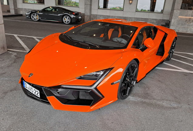 Lamborghini Revuelto