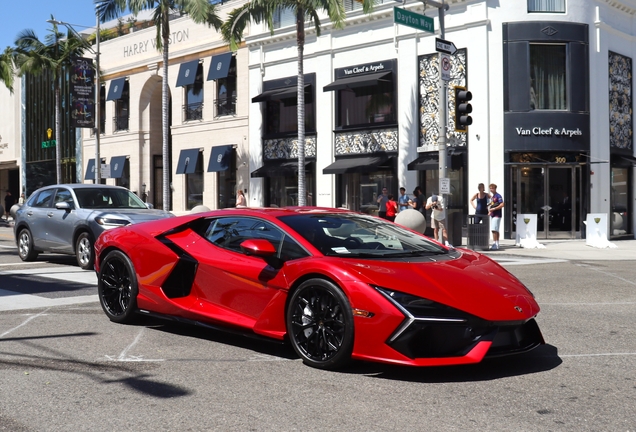 Lamborghini Revuelto