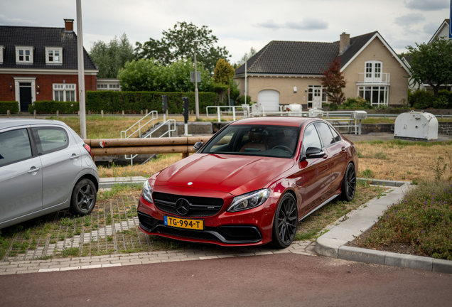 Mercedes-AMG C 63 S W205