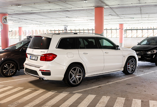 Mercedes-Benz GL 63 AMG X166