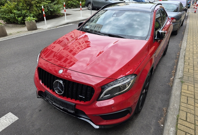 Mercedes-Benz GLA 45 AMG X156