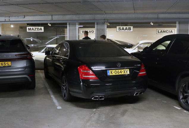Mercedes-Benz S 63 AMG W221 2011