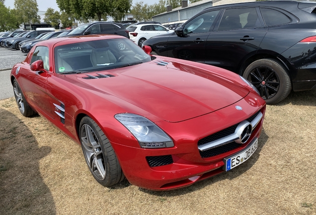 Mercedes-Benz SLS AMG