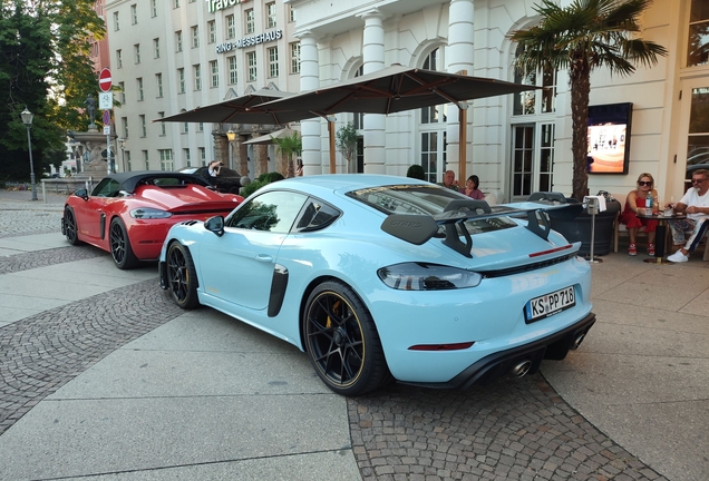 Porsche 718 Cayman GT4 RS Weissach Package