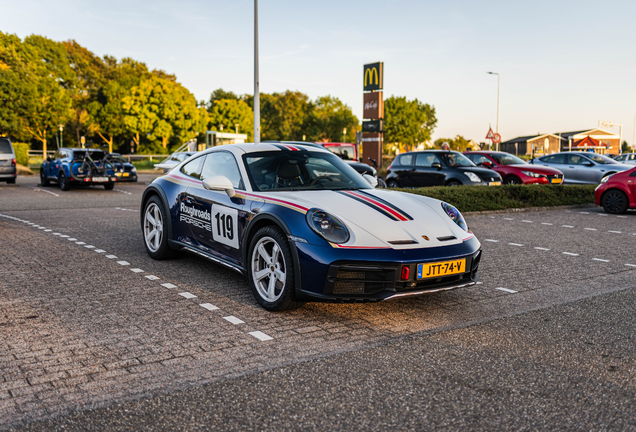 Porsche 992 Dakar