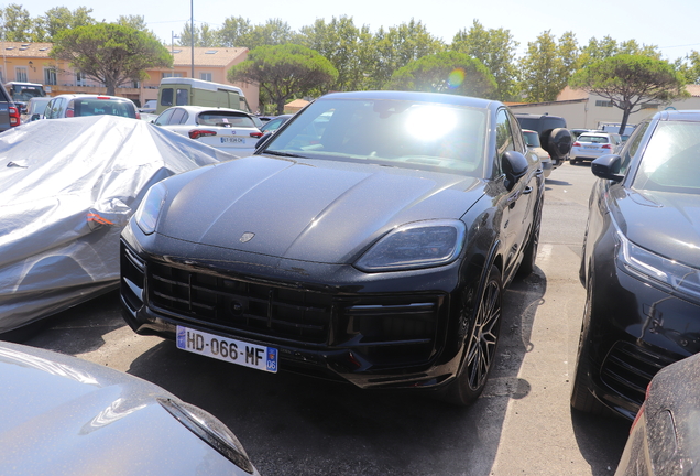 Porsche Cayenne Coupé Turbo E-Hybrid