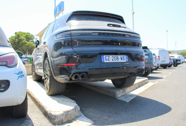 Porsche Cayenne Coupé Turbo E-Hybrid