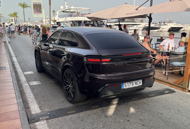 Porsche Macan EV Turbo
