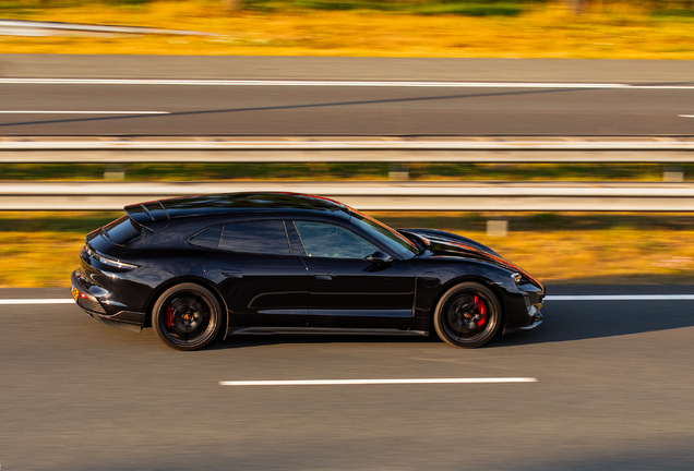 Porsche Taycan GTS Sport Turismo MkI
