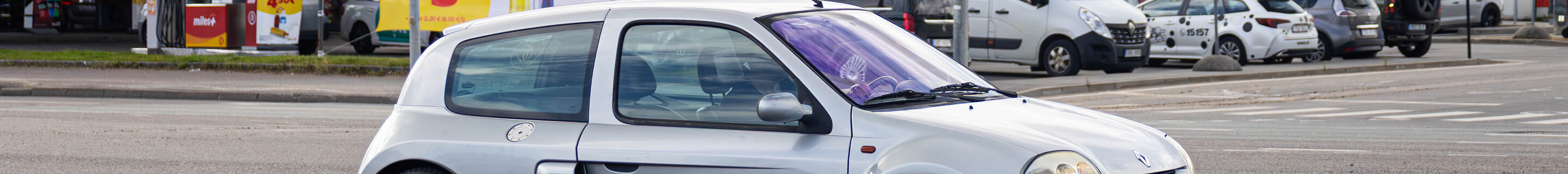 Renault Clio V6