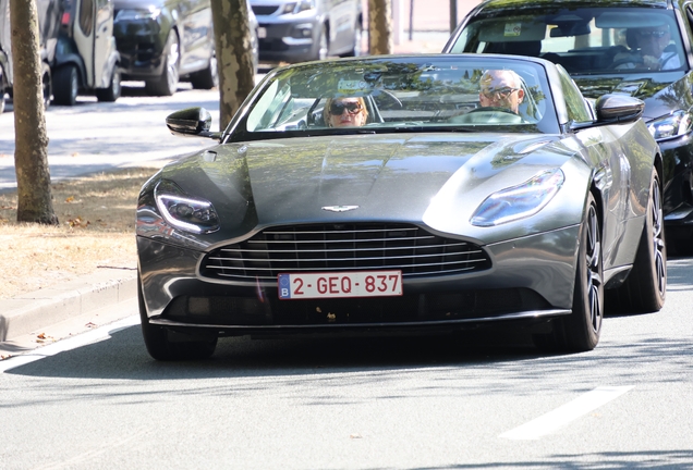 Aston Martin DB11