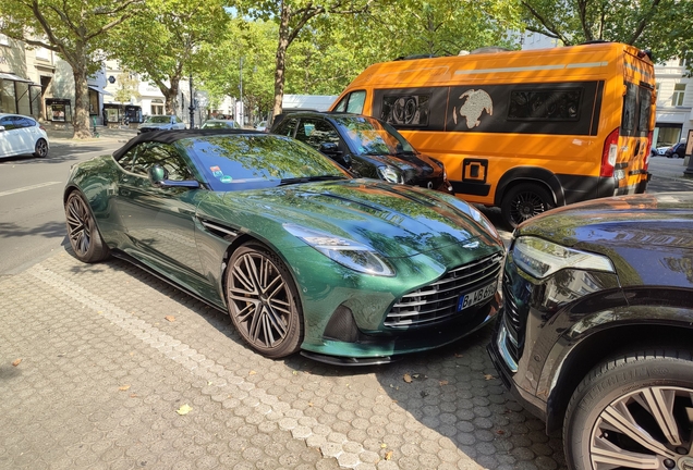 Aston Martin DB12 Volante