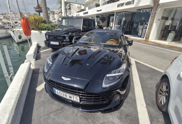 Aston Martin DB12 Volante