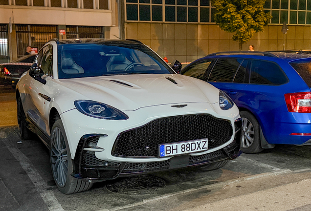 Aston Martin DBX S
