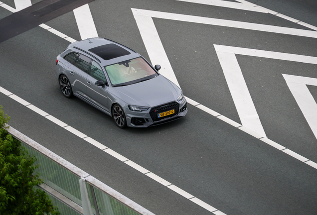 Audi RS4 Avant B9