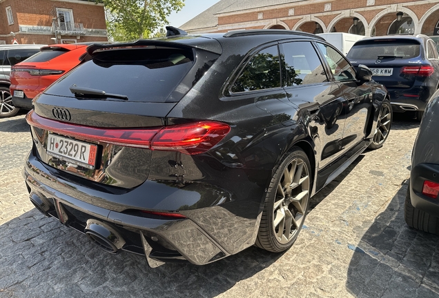 Audi RS5 Avant B10