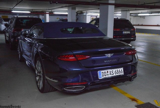 Bentley Continental GTC Mulliner 2025