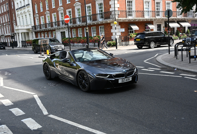 BMW i8 Roadster