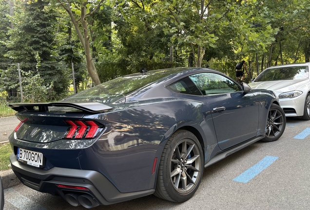 Ford Mustang Dark Horse 2024