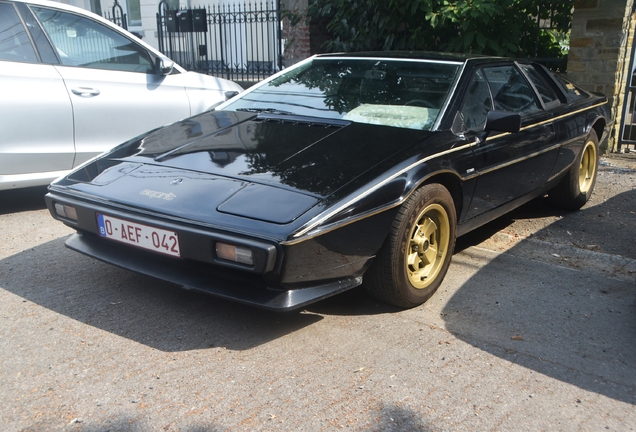 Lotus Esprit S2