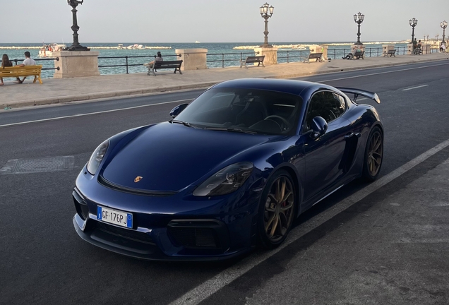 Porsche 718 Cayman GT4