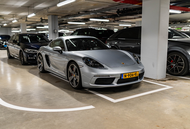 Porsche 718 Cayman S
