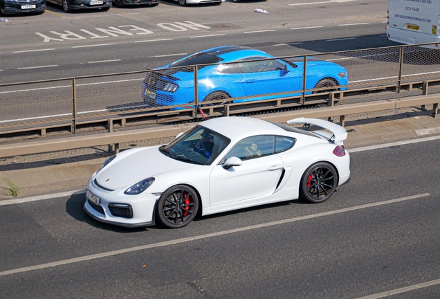 Porsche 981 Cayman GT4