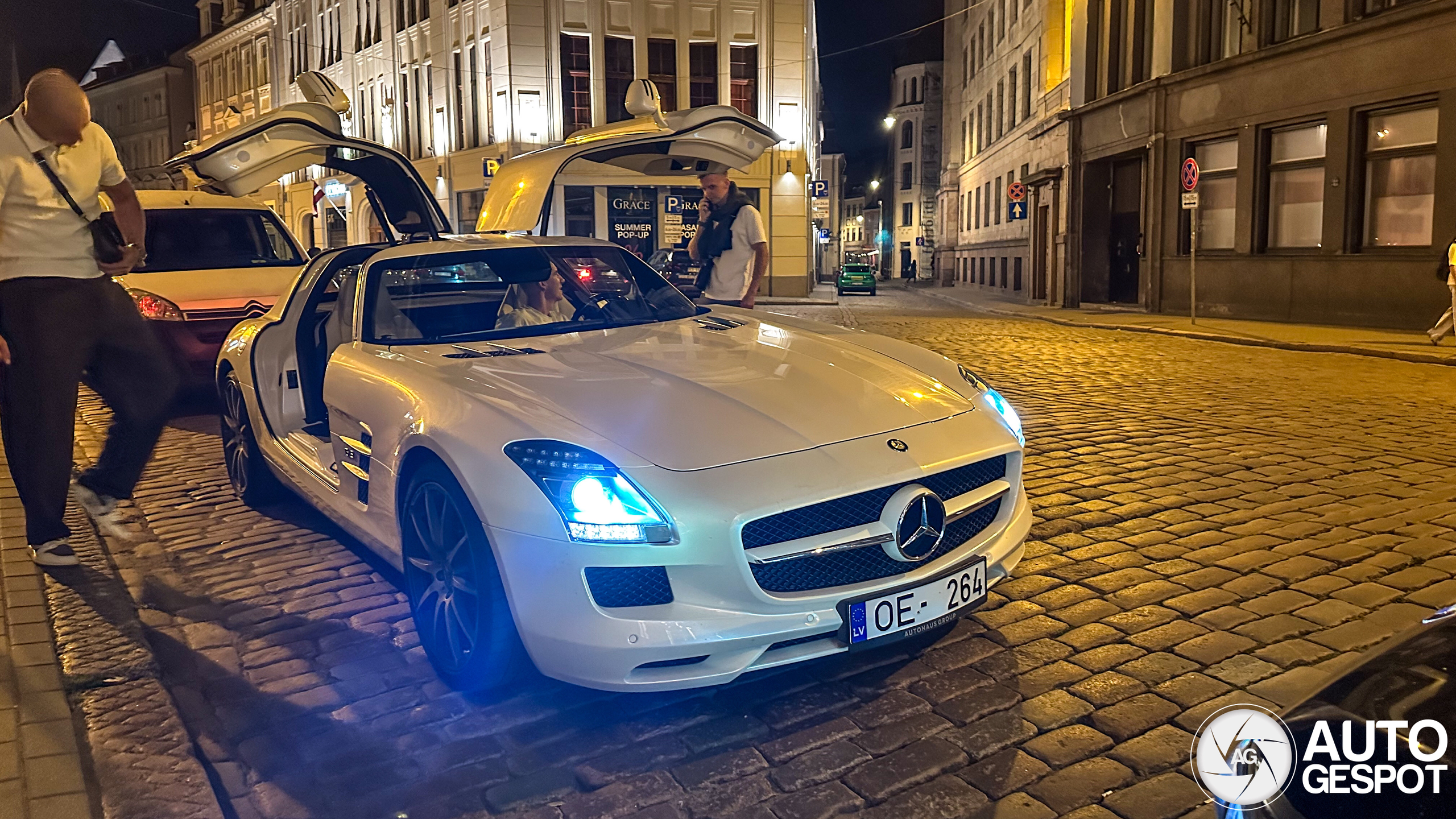 Mercedes-Benz SLS AMG