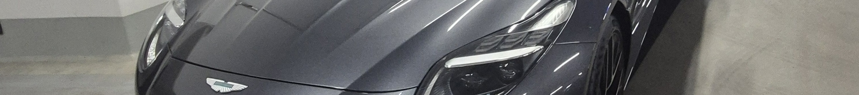 Aston Martin DB11