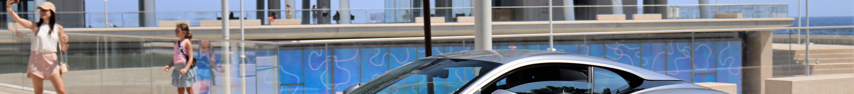 Aston Martin DB12