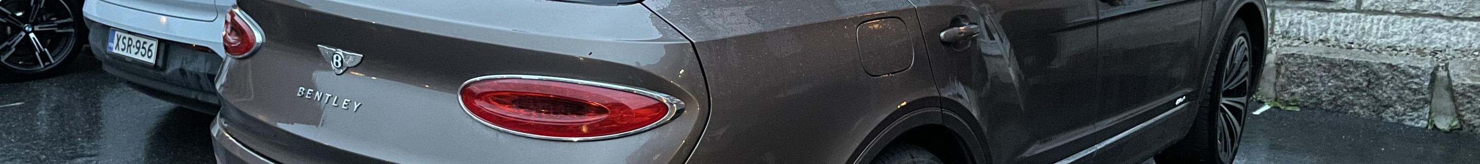 Bentley Bentayga Hybrid 2021