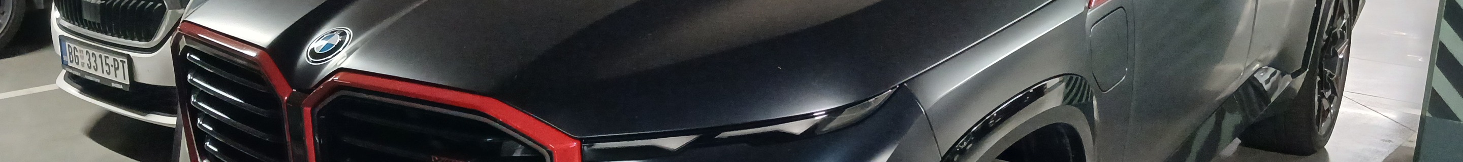 BMW XM G09 Label Red