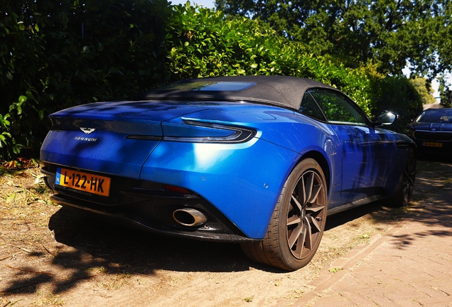 Aston Martin DB11 V8 Volante