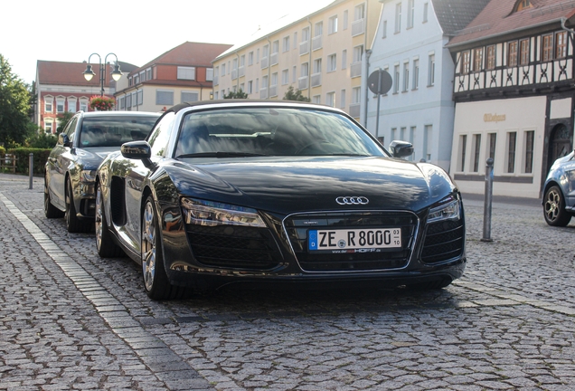 Audi R8 V8 Spyder 2013