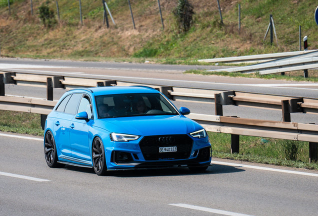 Audi RS4 Avant B9