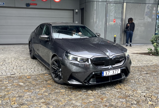 BMW M5 G90