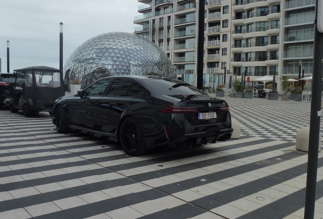 BMW M5 G90