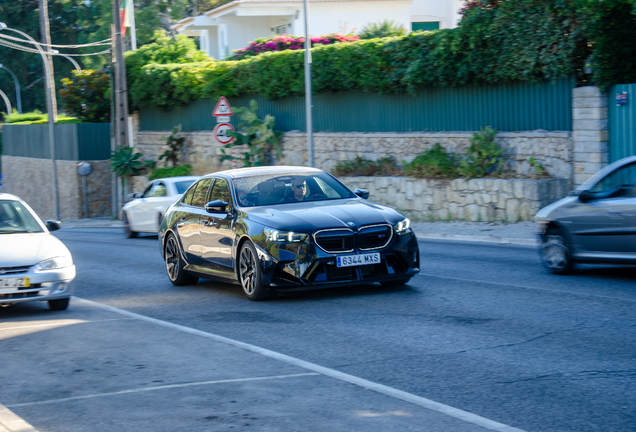 BMW M5 G90