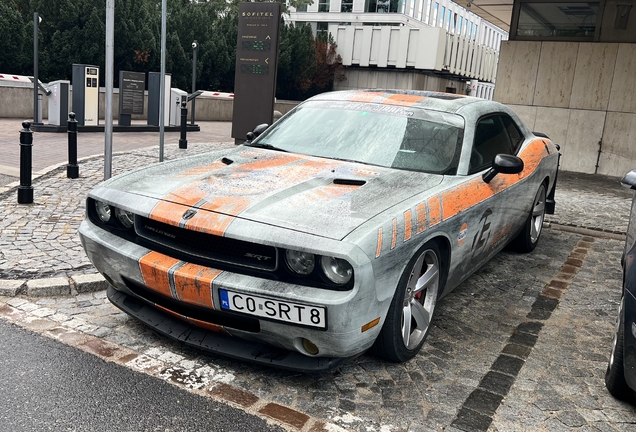 Dodge Challenger SRT-8