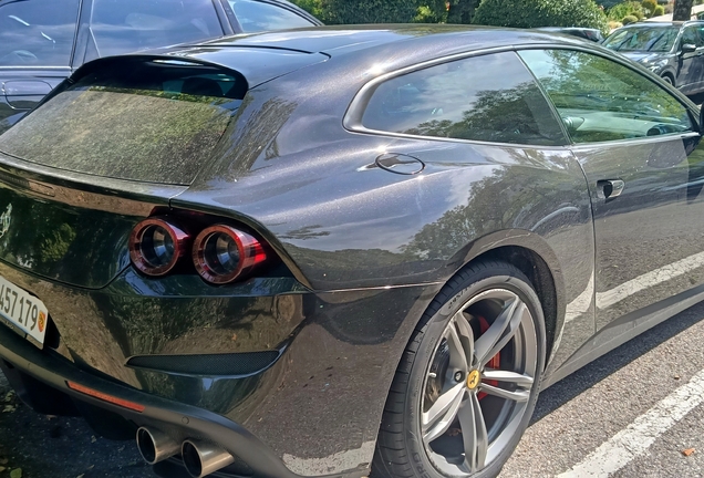 Ferrari GTC4Lusso