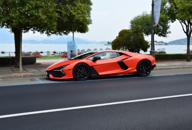 Lamborghini Revuelto