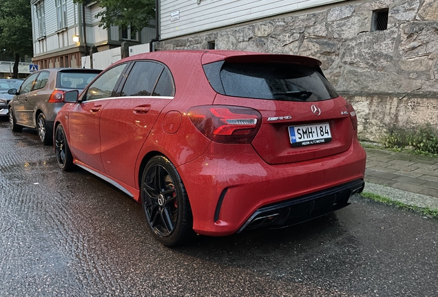 Mercedes-AMG A 45 W176 2015