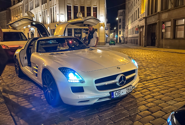 Mercedes-Benz SLS AMG