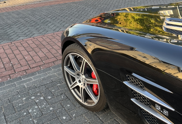 Mercedes-Benz SLS AMG