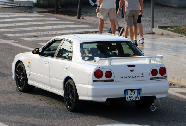 Nissan Skyline R34 Sedan